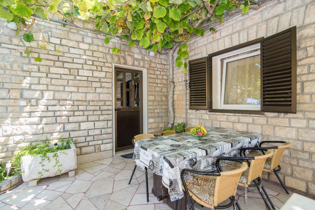 Sweet Dreams Apartman Sutivan Kültér fotó